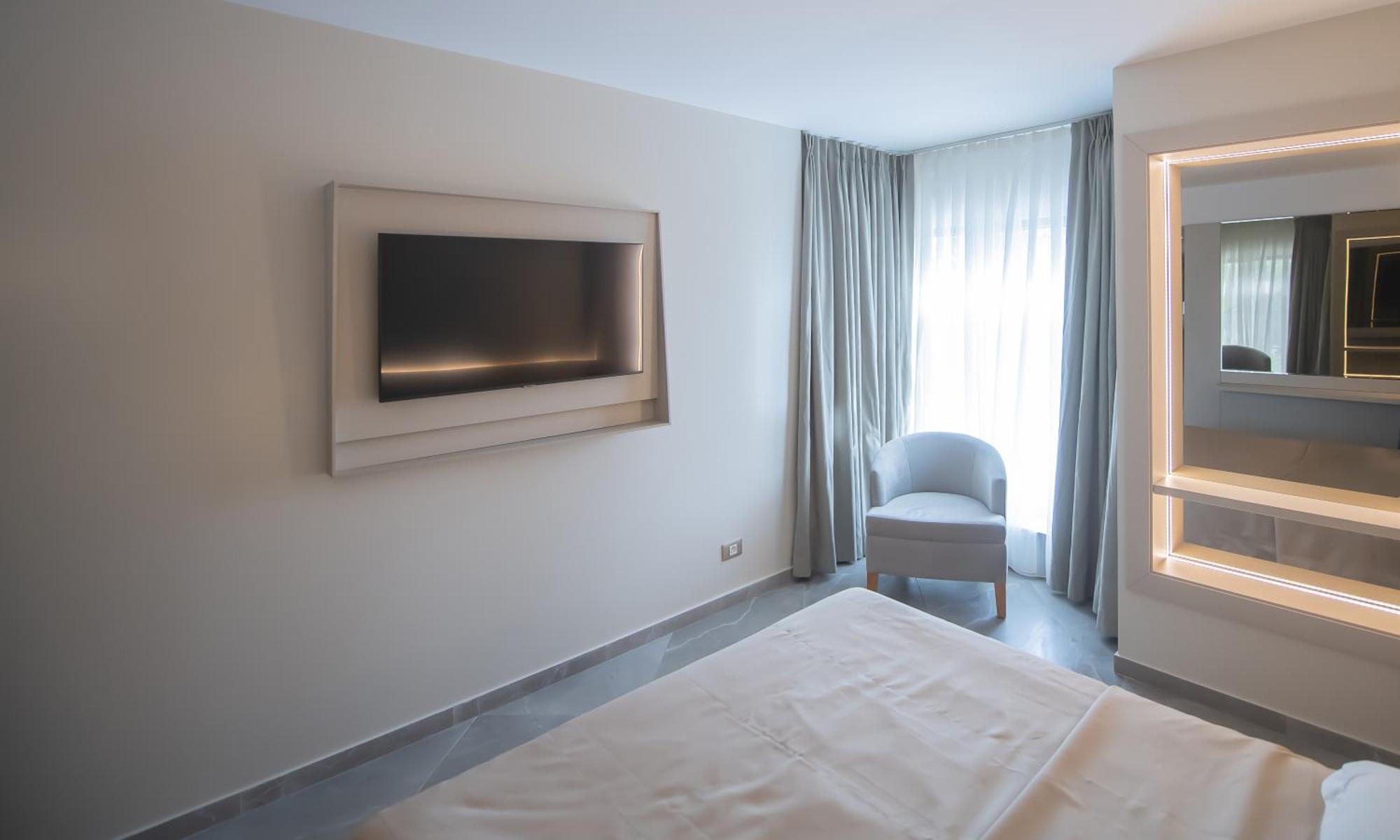 Hotel Atena*** ساتورْنْ المظهر الخارجي الصورة