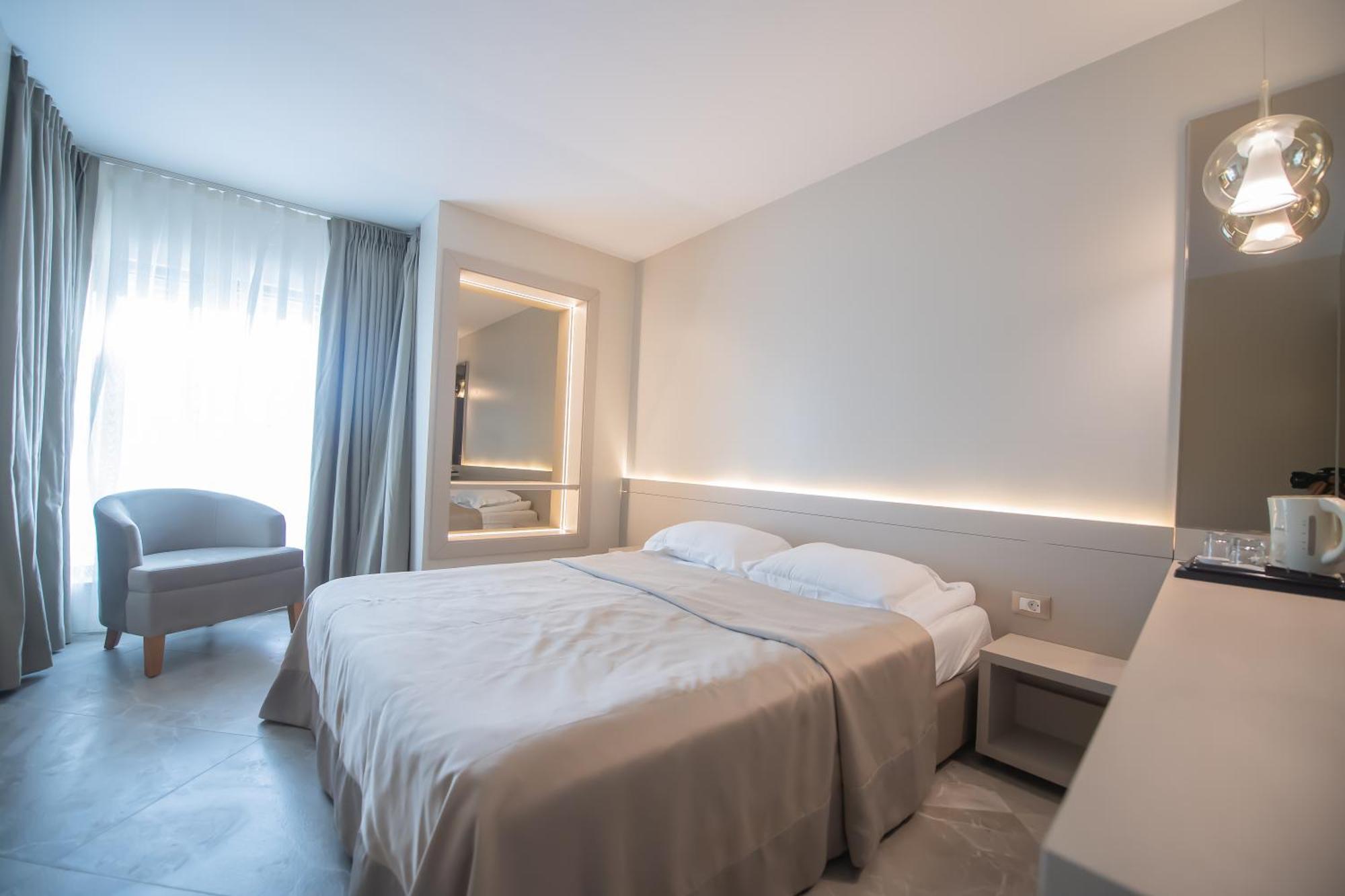 Hotel Atena*** ساتورْنْ المظهر الخارجي الصورة