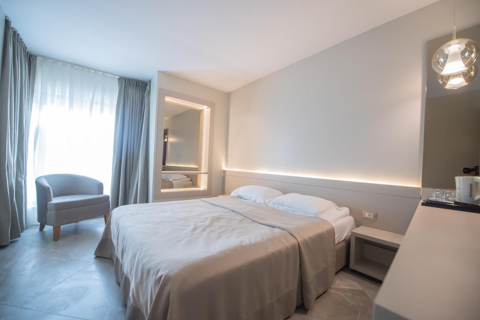 Hotel Atena*** ساتورْنْ المظهر الخارجي الصورة